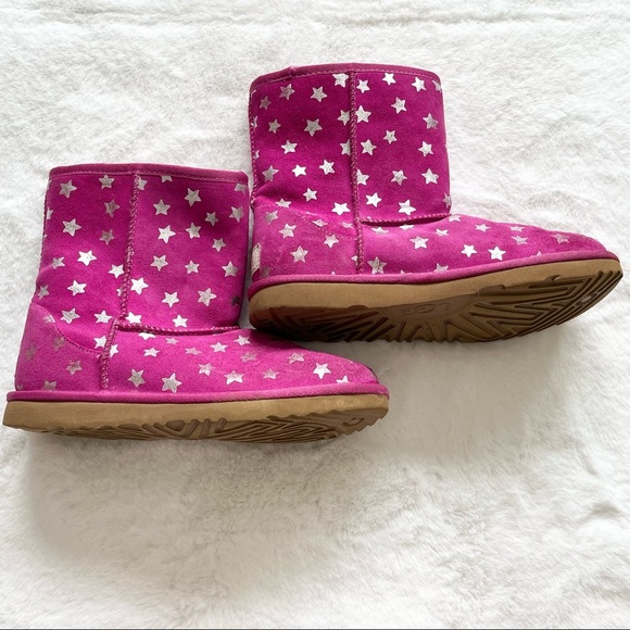 UGG Pink Classic Short Stars Boot Size 5 Cute Girly Fun Novelty Celestial - Picture 2 of 8
